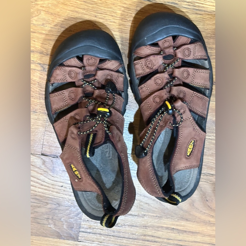 Keen Newport H2 Brown Slate Closed-Toe Leather Sandals